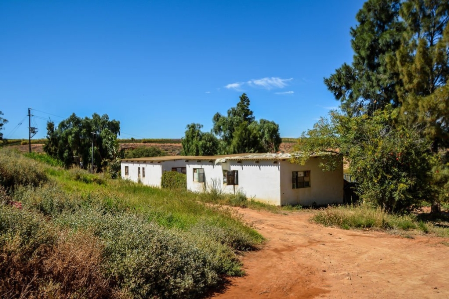 4 Bedroom Property for Sale in Vredendal Rural Western Cape